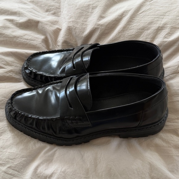 Zara perfect black high polish loafers with lug sole - Picture 3 of 4